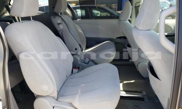 Buy Import Toyota Sienna Silver Car in Daura in Katsina Buy Import Toyota Sienna Silver Car in Daura in Katsina