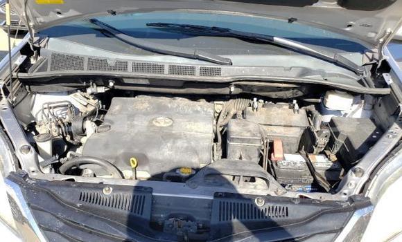 Buy Import Toyota Sienna Silver Car in Daura in Katsina Buy Import Toyota Sienna Silver Car in Daura in Katsina