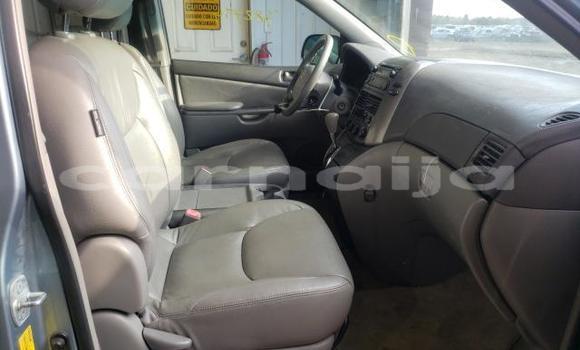 Buy Import Toyota Sienna Blue Car in Daura in Katsina Buy Import Toyota Sienna Blue Car in Daura in Katsina