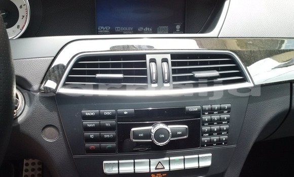 Acheter Import Voiture Mercedes-Benz C250 coupe Noir à Ipokia, État d'Ogun Acheter Import Voiture Mercedes-Benz C250 coupe Noir à Ipokia, État d'Ogun