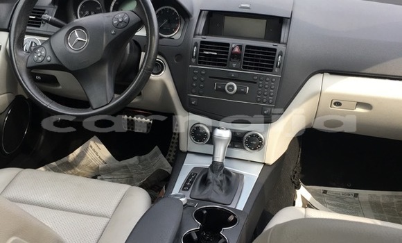 Acheter Import Voiture Mercedes-Benz C–Class Blanc à Ipokia, État d'Ogun Acheter Import Voiture Mercedes-Benz C–Class Blanc à Ipokia, État d'Ogun