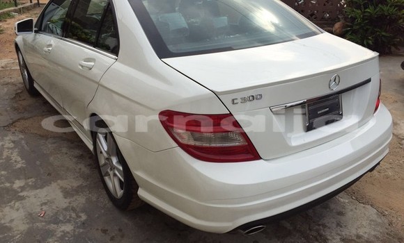 Acheter Import Voiture Mercedes-Benz C–Class Blanc à Ipokia, État d'Ogun Acheter Import Voiture Mercedes-Benz C–Class Blanc à Ipokia, État d'Ogun