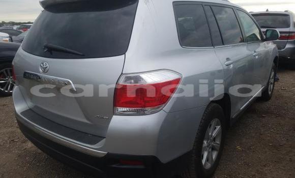 Buy New Toyota Highlander Silver Car in Badagry in Lagos State Buy New Toyota Highlander Silver Car in Badagry in Lagos State