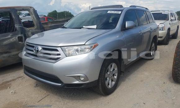 Buy New Toyota Highlander Silver Car in Badagry in Lagos State Buy New Toyota Highlander Silver Car in Badagry in Lagos State