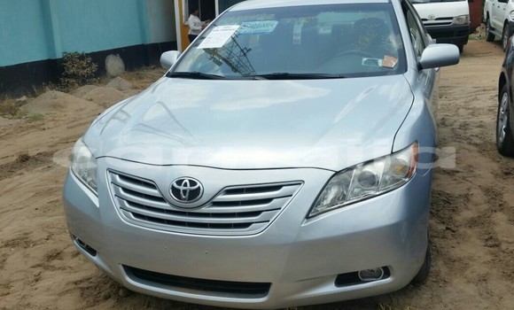 Acheter Import Voiture Toyota Camry Blanc à Ipokia, État d'Ogun Acheter Import Voiture Toyota Camry Blanc à Ipokia, État d'Ogun