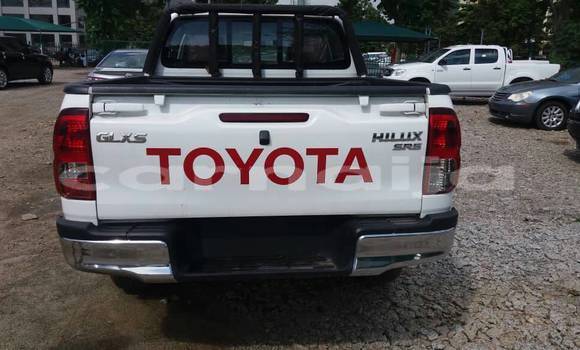 Buy Import Toyota Hilux White Car in Ipokia in Ogun State