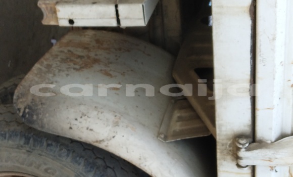 Buy Used Volkswagen TRUCK White Truck in Lagos in Lagos State