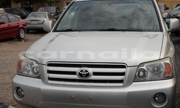 Buy Import Toyota Highlander Silver Car in Ipokia in Ogun State Buy Import Toyota Highlander Silver Car in Ipokia in Ogun State