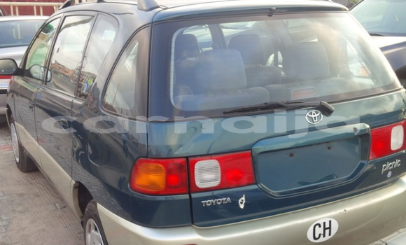 Acheter Import Voiture Toyota Picnic Vert à Ipokia, État d'Ogun Acheter Import Voiture Toyota Picnic Vert à Ipokia, État d'Ogun