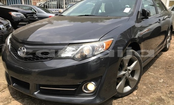 Acheter Import Voiture Toyota Camry Noir à Ipokia, État d'Ogun Acheter Import Voiture Toyota Camry Noir à Ipokia, État d'Ogun