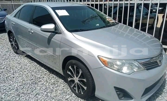 Acheter Import Voiture Toyota Camry Gris à Ipokia, État d'Ogun Acheter Import Voiture Toyota Camry Gris à Ipokia, État d'Ogun