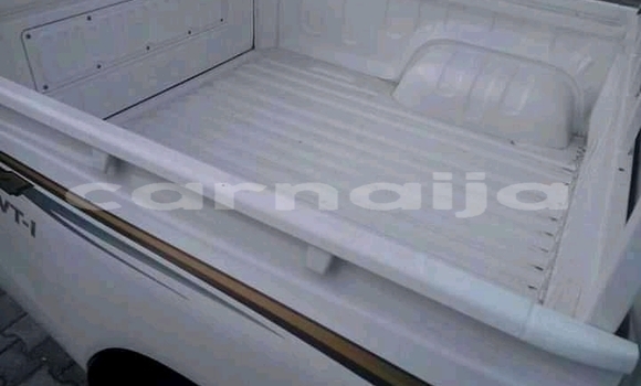 Acheter Occasion Voiture Toyota Hilux Blanc à Ipokia, État d'Ogun Acheter Occasion Voiture Toyota Hilux Blanc à Ipokia, État d'Ogun