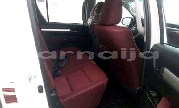 Acheter Occasion Voiture Toyota Hilux Blanc à Ipokia, État d'Ogun Acheter Occasion Voiture Toyota Hilux Blanc à Ipokia, État d'Ogun
