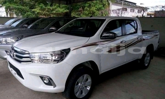 Acheter Occasion Voiture Toyota Hilux Blanc à Ipokia, État d'Ogun Acheter Occasion Voiture Toyota Hilux Blanc à Ipokia, État d'Ogun