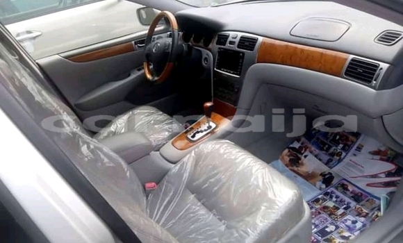 Buy Import Lexus ES Silver Car in Ipokia in Ogun State Buy Import Lexus ES Silver Car in Ipokia in Ogun State