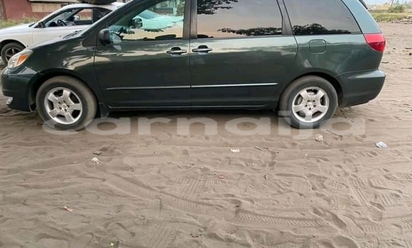 Acheter Occasion Voiture Toyota Sienna Vert à Lagos, État de Lagos Acheter Occasion Voiture Toyota Sienna Vert à Lagos, État de Lagos
