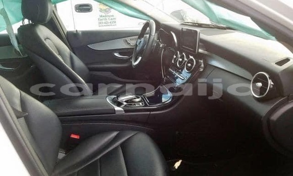 Acheter Occasion Voiture Mercedes-Benz 300–Series Blanc à Lagos, État de Lagos Acheter Occasion Voiture Mercedes-Benz 300–Series Blanc à Lagos, État de Lagos