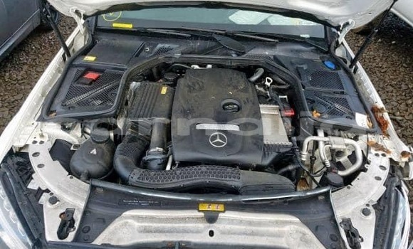 Acheter Occasion Voiture Mercedes-Benz 300–Series Blanc à Lagos, État de Lagos Acheter Occasion Voiture Mercedes-Benz 300–Series Blanc à Lagos, État de Lagos