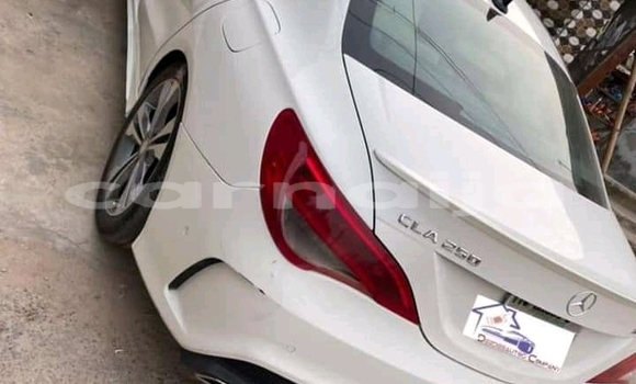 Acheter Occasion Voiture Mercedes-Benz CLS250 Blanc à Lagos, État de Lagos Acheter Occasion Voiture Mercedes-Benz CLS250 Blanc à Lagos, État de Lagos