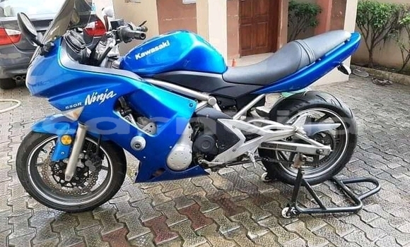 Acheter Neuf Moto Kawasaki Z 1000 Bleu à Lagos, État de Lagos Acheter Neuf Moto Kawasaki Z 1000 Bleu à Lagos, État de Lagos