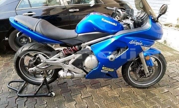 Acheter Neuf Moto Kawasaki Z 1000 Bleu à Lagos, État de Lagos Acheter Neuf Moto Kawasaki Z 1000 Bleu à Lagos, État de Lagos