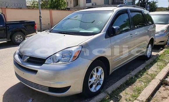 Acheter Neuf Voiture Toyota Sienna Gris à Lagos, État de Lagos Acheter Neuf Voiture Toyota Sienna Gris à Lagos, État de Lagos