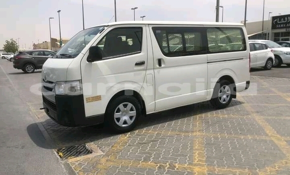 Acheter Neuf Voiture Toyota Hiace Blanc à Lagos, État de Lagos Acheter Neuf Voiture Toyota Hiace Blanc à Lagos, État de Lagos