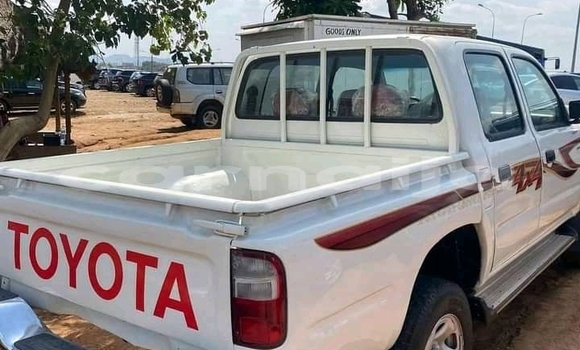 Acheter Occasion Voiture Toyota Hilux Blanc à Lagos, État de Lagos Acheter Occasion Voiture Toyota Hilux Blanc à Lagos, État de Lagos