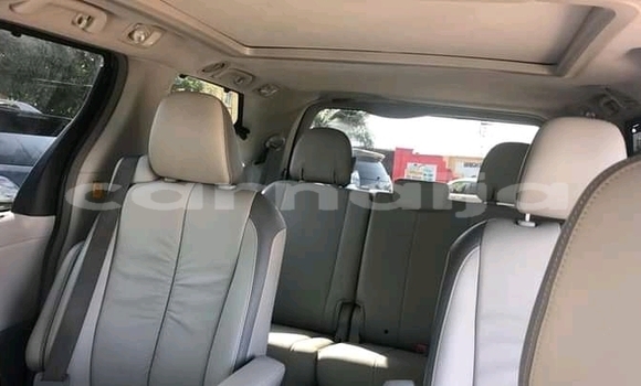 Acheter Occasion Voiture Toyota Sienna Noir à Lagos, État de Lagos Acheter Occasion Voiture Toyota Sienna Noir à Lagos, État de Lagos