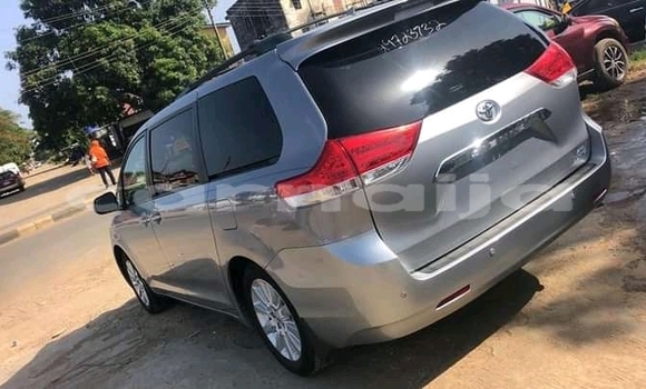 Acheter Occasion Voiture Toyota Sienna Noir à Lagos, État de Lagos Acheter Occasion Voiture Toyota Sienna Noir à Lagos, État de Lagos