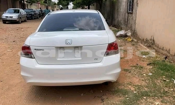 Acheter Neuf Voiture Honda Accord Blanc à Lagos, État de Lagos Acheter Neuf Voiture Honda Accord Blanc à Lagos, État de Lagos