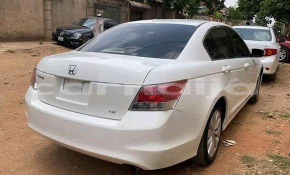 Acheter Neuf Voiture Honda Accord Blanc à Lagos, État de Lagos Acheter Neuf Voiture Honda Accord Blanc à Lagos, État de Lagos