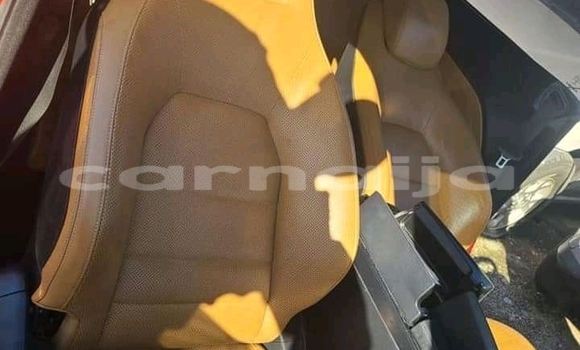 Acheter Occasion Voiture Mercedes-Benz E200 Rouge à Lagos, État de Lagos Acheter Occasion Voiture Mercedes-Benz E200 Rouge à Lagos, État de Lagos