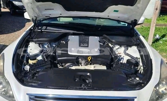 Buy Used Infinity Q45 White Car in Lagos in Lagos State Buy Used Infinity Q45 White Car in Lagos in Lagos State