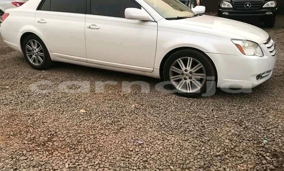 Buy Used Toyota Avalon White Car in Lagos in Lagos State