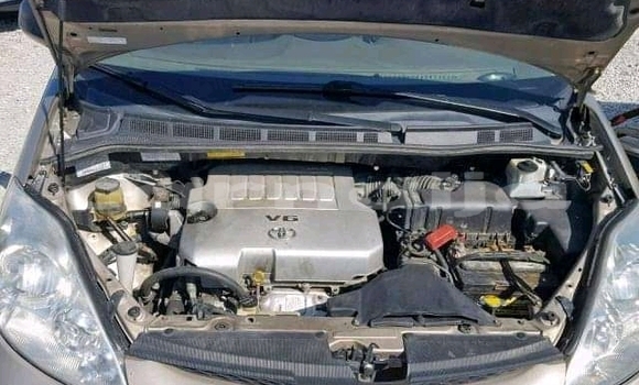 Buy Used Toyota Sienna Silver Car in Ipokia in Ogun State