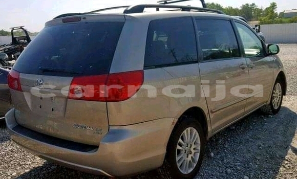 Acheter Occasion Voiture Toyota Sienna Gris à Ipokia, État d'Ogun Acheter Occasion Voiture Toyota Sienna Gris à Ipokia, État d'Ogun