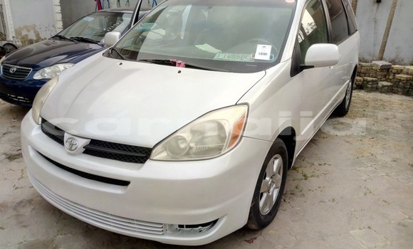 Buy Import Toyota Sienna White Car in Zaria in Kaduna State Buy Import Toyota Sienna White Car in Zaria in Kaduna State