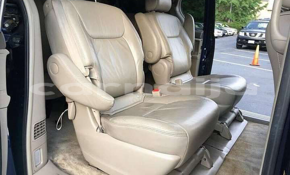 Acheter Import Voiture Toyota Sienna Bleu à Abeokuta, État d'Ogun Acheter Import Voiture Toyota Sienna Bleu à Abeokuta, État d'Ogun