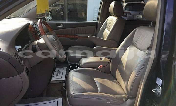 Acheter Import Voiture Toyota Sienna Bleu à Abeokuta, État d'Ogun Acheter Import Voiture Toyota Sienna Bleu à Abeokuta, État d'Ogun