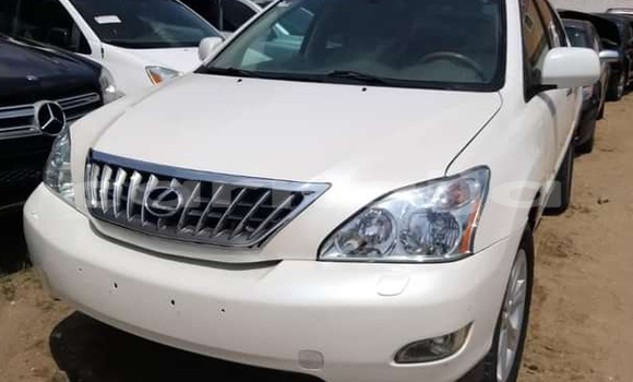 Buy Import Lexus RX 330 White Car in Abeokuta in Ogun State Buy Import Lexus RX 330 White Car in Abeokuta in Ogun State