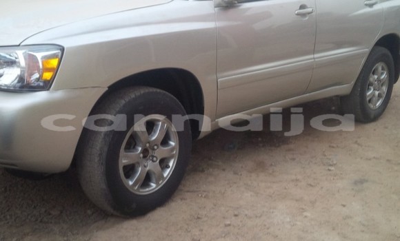 Buy New Toyota Highlander Silver Car in Lagos in Lagos State Buy New Toyota Highlander Silver Car in Lagos in Lagos State