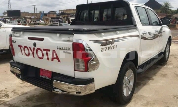 Buy Used Toyota Hilux White Car in Lagos in Lagos State