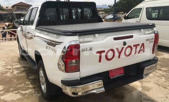 Acheter Occasion Voiture Toyota Hilux Blanc à Lagos, État de Lagos Acheter Occasion Voiture Toyota Hilux Blanc à Lagos, État de Lagos