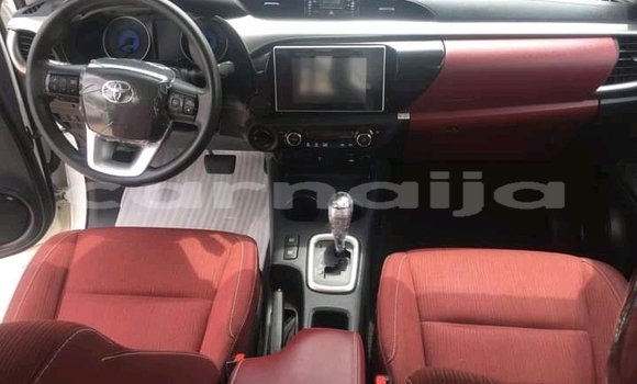 Acheter Occasion Voiture Toyota Hilux Blanc à Lagos, État de Lagos Acheter Occasion Voiture Toyota Hilux Blanc à Lagos, État de Lagos