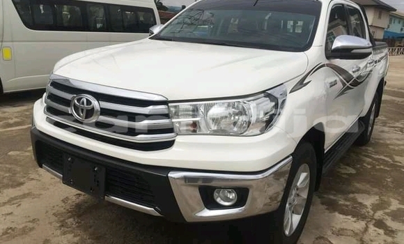 Acheter Occasion Voiture Toyota Hilux Blanc à Lagos, État de Lagos Acheter Occasion Voiture Toyota Hilux Blanc à Lagos, État de Lagos