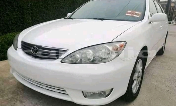 Acheter Occasion Voiture Toyota Camry Blanc à Lagos, État de Lagos Acheter Occasion Voiture Toyota Camry Blanc à Lagos, État de Lagos