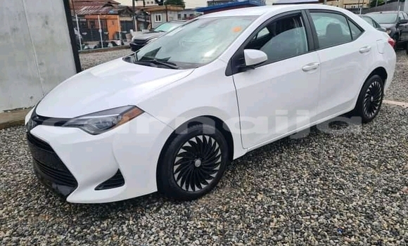Acheter Occasion Voiture Toyota Corolla Blanc à Lagos, État de Lagos Acheter Occasion Voiture Toyota Corolla Blanc à Lagos, État de Lagos