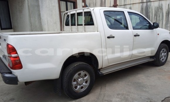 Acheter Occasion Voiture Toyota Hilux Blanc à Lagos, État de Lagos