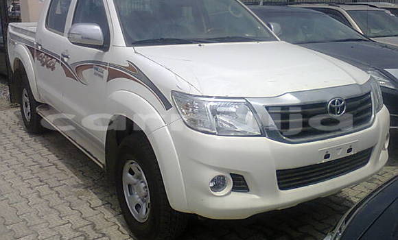 Acheter Occasion Voiture Toyota Hilux Blanc à Lagos, État de Lagos Acheter Occasion Voiture Toyota Hilux Blanc à Lagos, État de Lagos